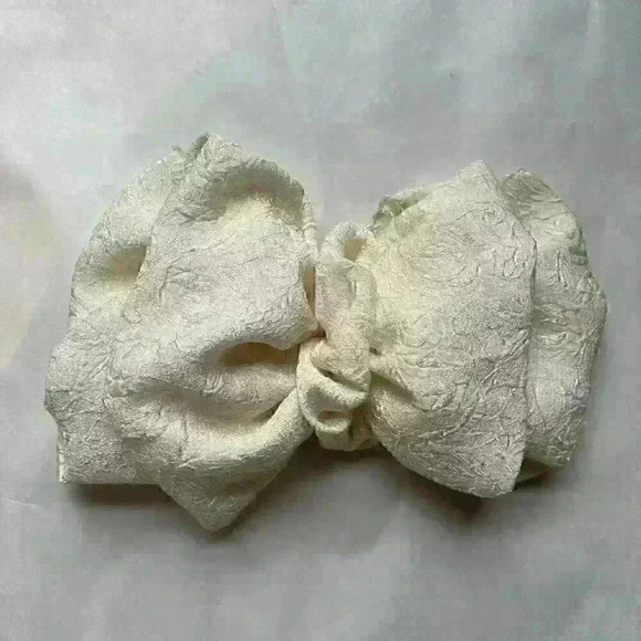 Vintage 80s Hair Alligator Clip Ivory Bow - Picture 1 of 5